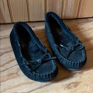 Clarks moccasin slippers